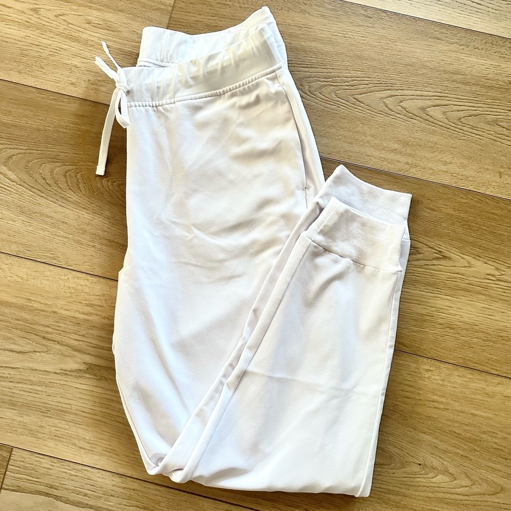 Mandala white High waisted jogger scrub pant size large